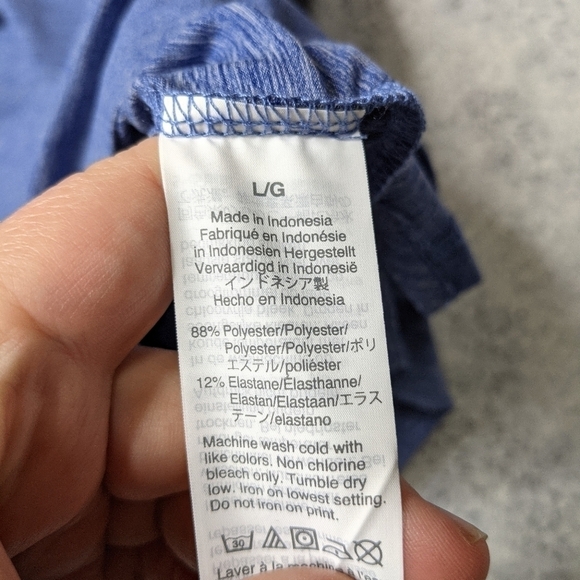 ✨3/$15  NWT J Crew Factory performance blue top L - Picture 5 of 5